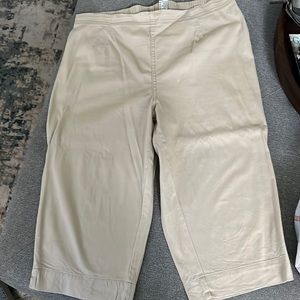 Women's White Stag Capris